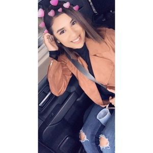 Meet your Posher, Samantha